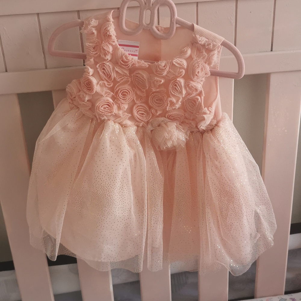 Gorgeous baby girl dress.